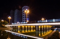 天橋照明亮化工程設(shè)計，點綴城市夜景燈光