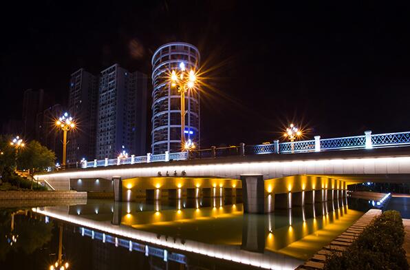 天橋照明亮化工程設(shè)計，點綴城市夜景燈光